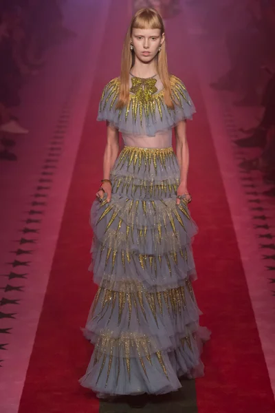 Look 24